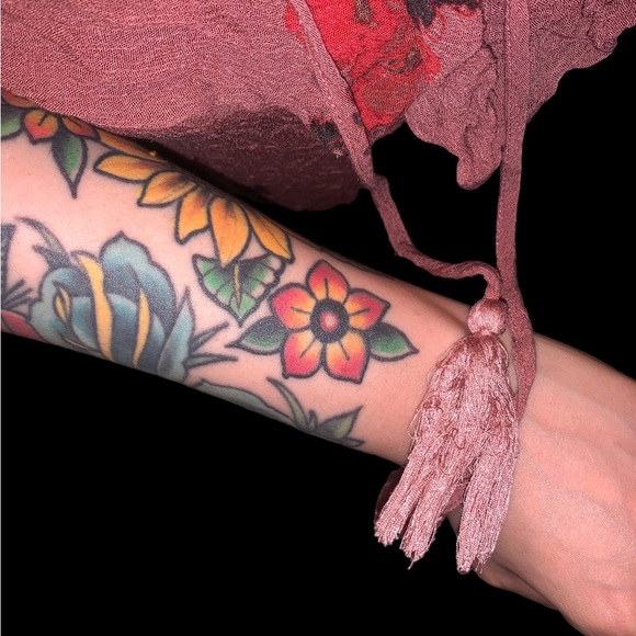 Tillys Blu Pepper Dark Mauve Pink Floral Blouse with Drawstring Tassel Tie - Picture 8 of 16